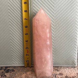 NWOT- *LARGE* Rose Quartz Crystal Tower - 1.27KG
